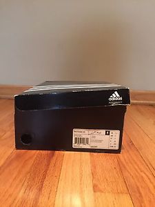 New Men's Adidas Barricade 6.0 Tennis Shoe, Black And White, Size 11.5