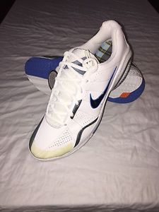 New Men's Nike Air Zoom Court Mo Tennis Shoes Size 11.