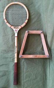 VINTAGE WILSON STAFF CHAMPIONSHIP WOOD SQUASH RACQUET W/WOOD PRESS EXC