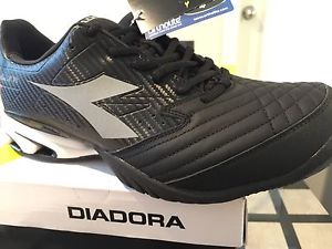 New Men's Diadora Speed Star K VII Tennis Shoe - Size 11