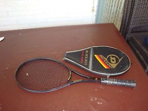 Dunlop Black Max Mid-Size Graphite Composite Tennis Racquet with Cover