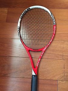 Wilson Six.One 95 BLX (18x20) Tennis Racquet (racquet case included)